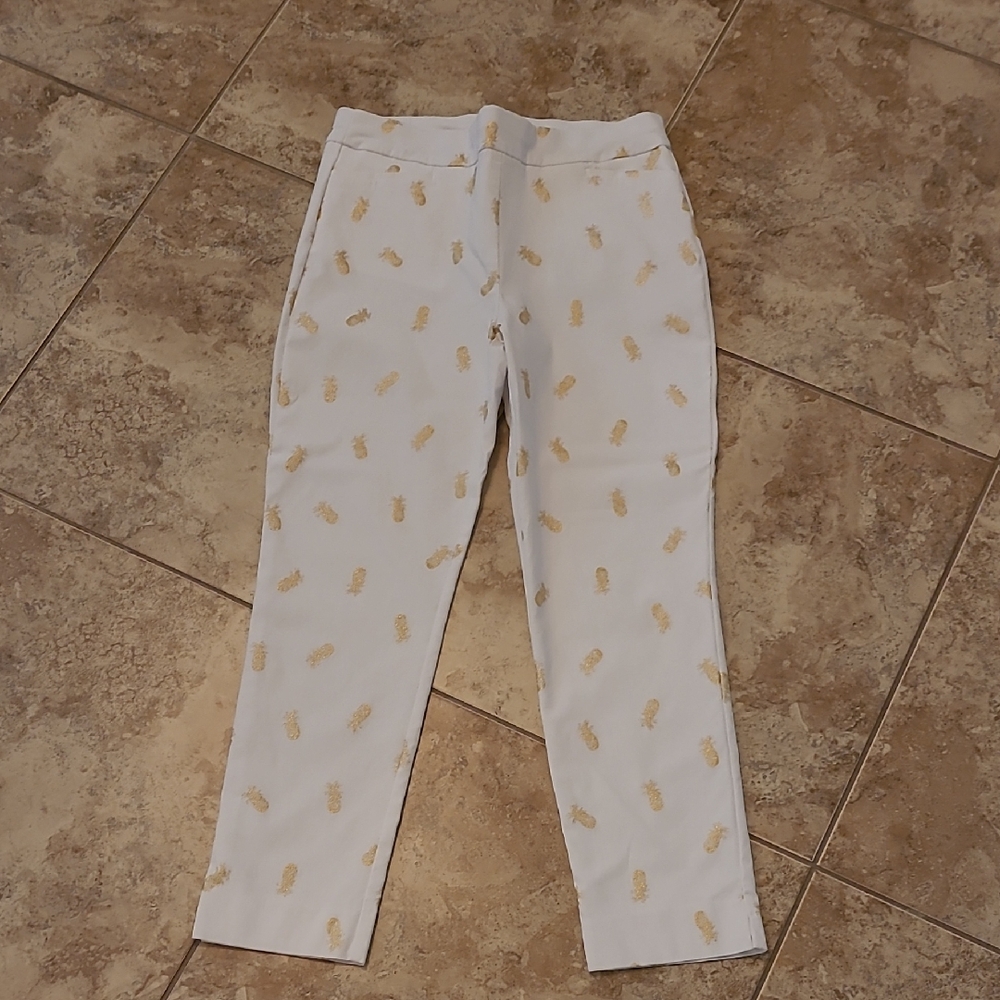 Chico's White Ankle Pants with Gold Pineapple Print